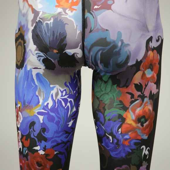 NWT Ruzzfair Leggings – Buttery Soft & Flattering Fit – Size M - Picture 4 of 8